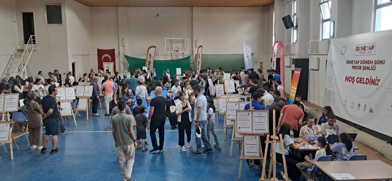 ERZİNCAN'DA BİLİM VE TEKNOLOJİ RÜZGÂRI: 28 PROJE JÜRİ KARŞISINA ÇIKTI