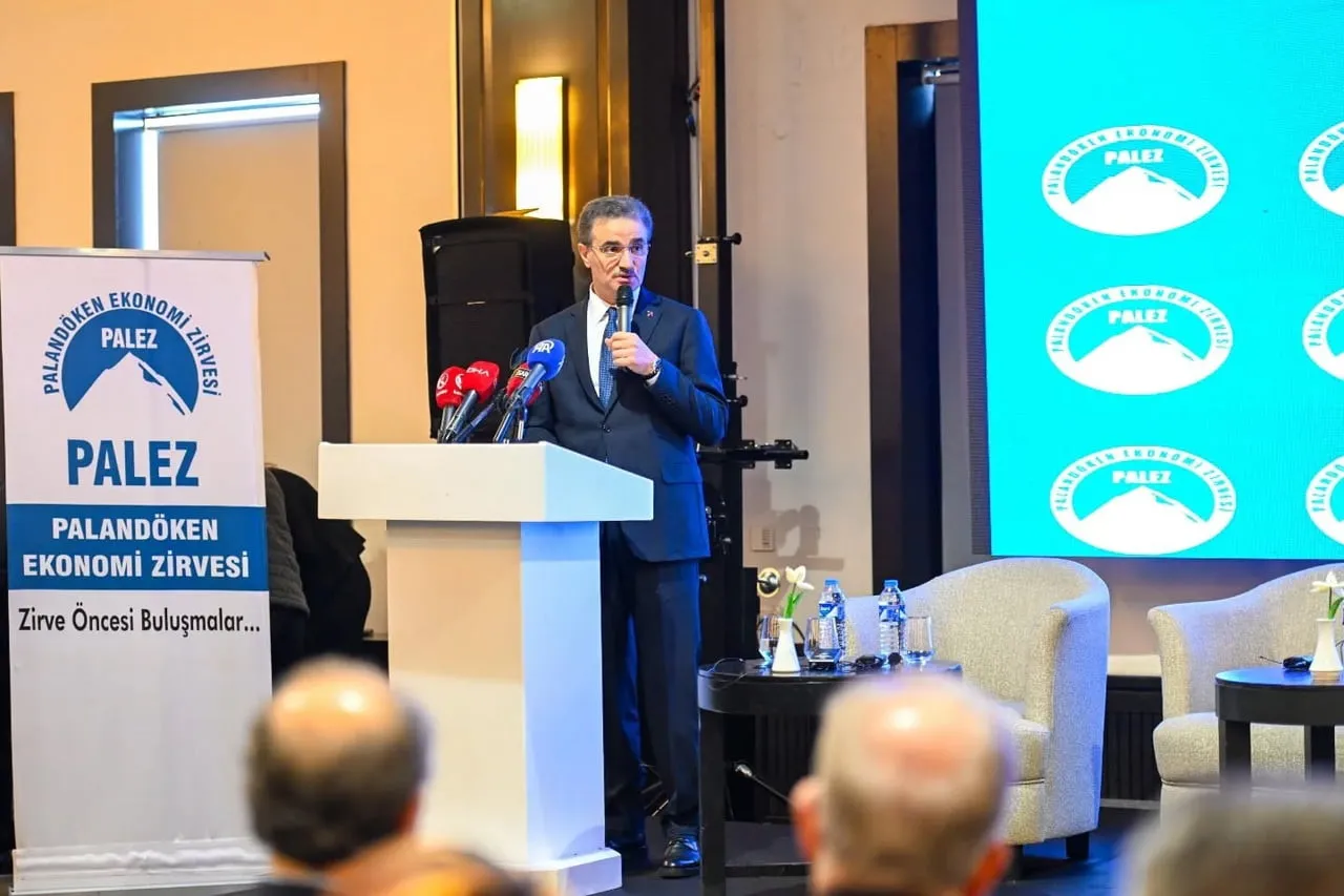 ERZURUM VALİSİ AYDIN BARUŞ, PALANDÖKEN EKONOMİ ZİRVESİ’NE (PALEZ) KATILIM SAĞLADI.