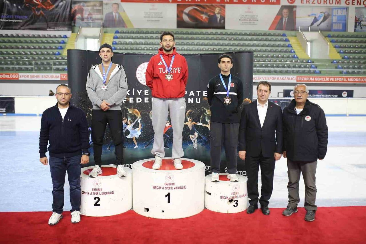 ERZURUM'DA DÜZENLENEN SHORT TRACK TÜRKİYE ŞAMPİYONASI'NDA BÜYÜKLER VE GENÇLER KATEGORİLERİNDE...