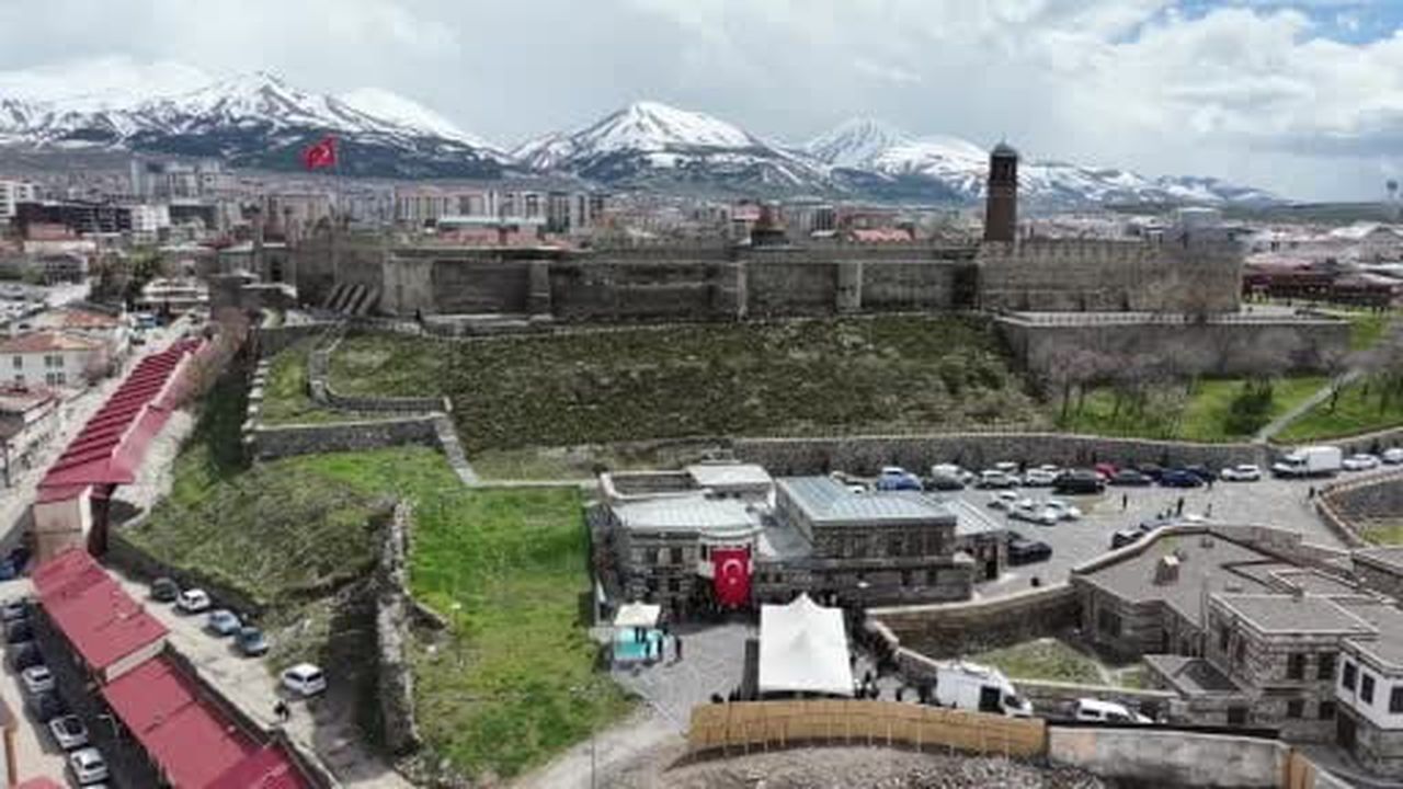 Erzurum'daki tarih konak sahaf oldu