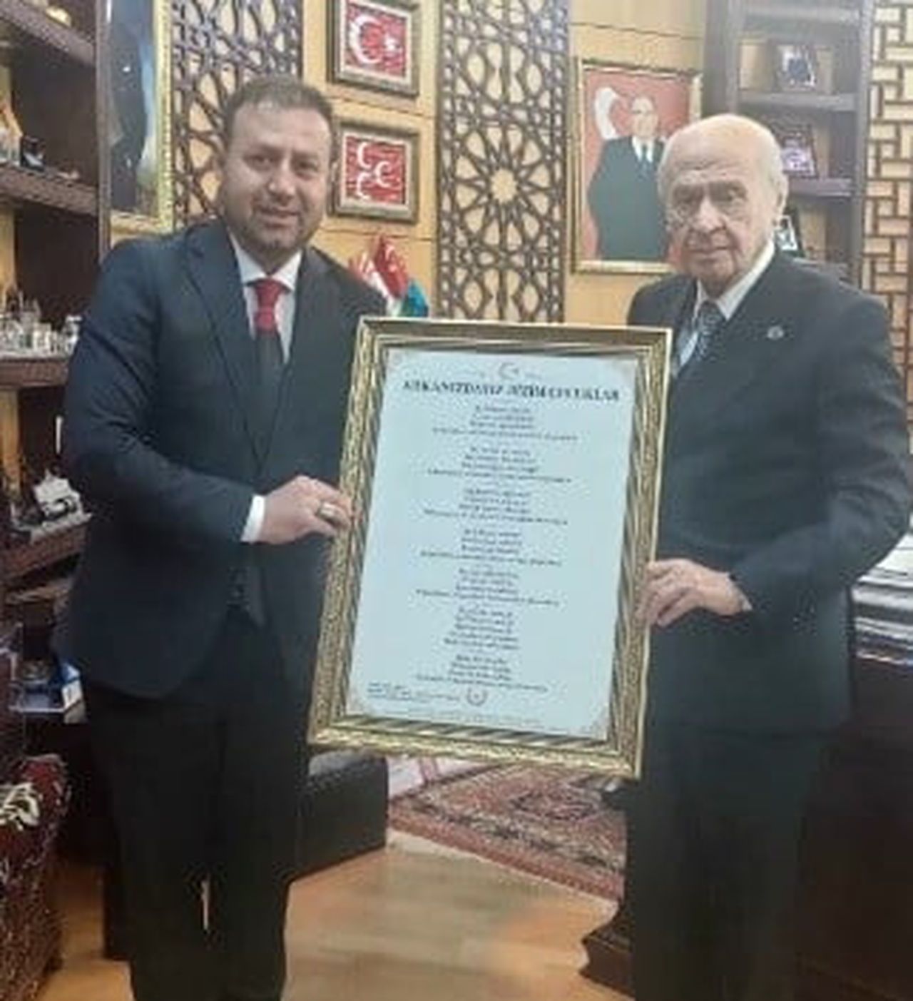 ERZURUMLU SANATÇI VE MHP TORTUM BELEDİYESİ MECLİS ÜYESİ AHMET ÖNGEL’İN MHP GENEL BAŞKANI DEVLET...
