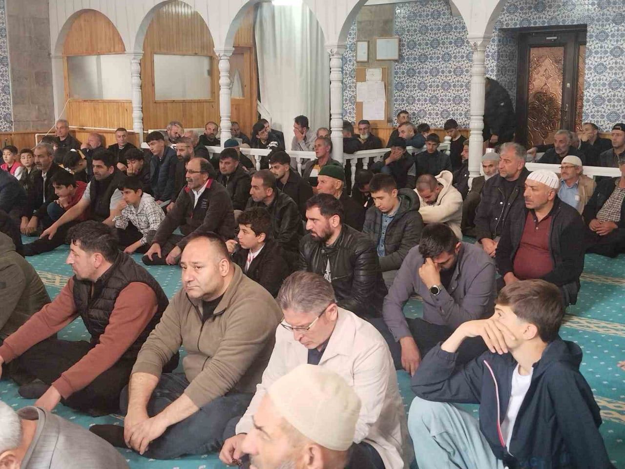 ERZURUM’UN OLTU İLÇESİNE BAĞLI ÖZDERE MAHALLESİ’NDE "VEFA GÜNÜ HATMİ ŞERİF PROGRAMI" GELENEĞİ BU...