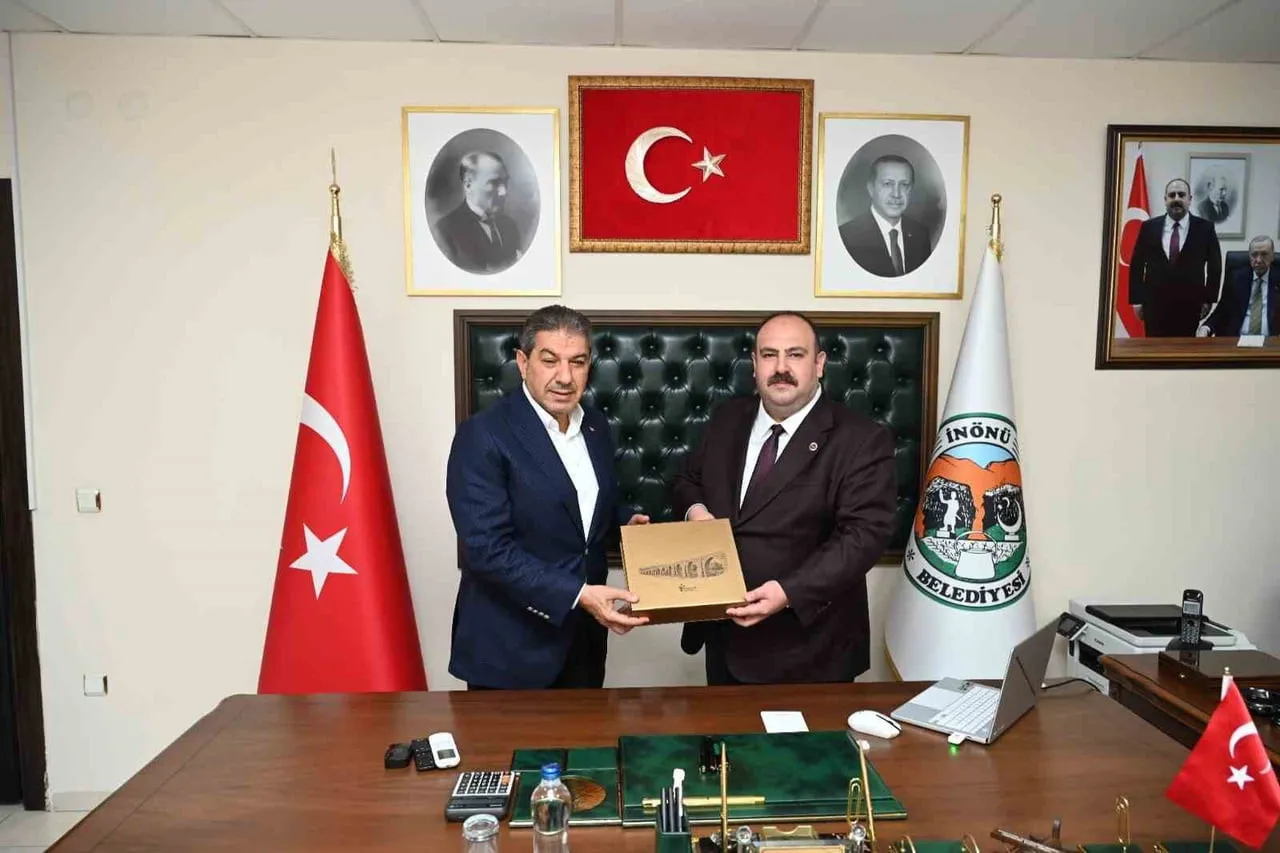 ESENLER BELEDİYE BAŞKANI MEHMET TEVFİK GÖKSU, İNÖNÜ BELEDİYE BAŞKANI SERHAT HAMAMCI’YI ZİYARET...