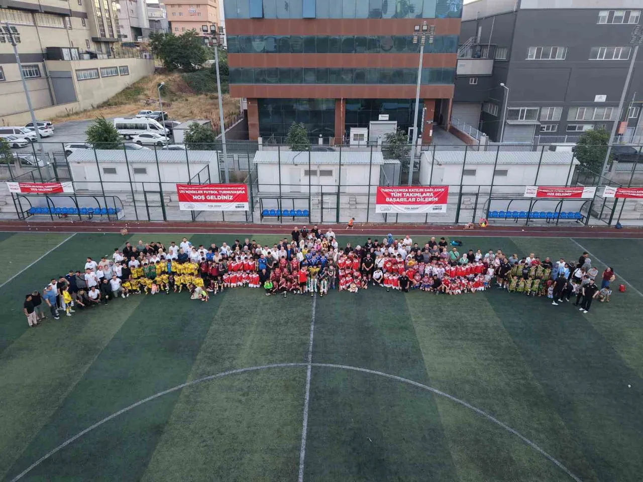 ESENYURT BELEDİYESİ İLE AMATÖR SPOR KULÜPLERİ BİRLİĞİ İŞ BİRLİĞİNDE DÜZENLENEN U11 MİNİKLER FUTBOL...
