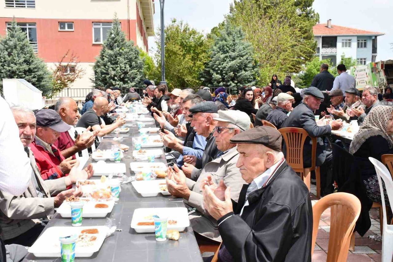 ESKİŞEHİR BEYLİKOVA BELEDİYESİ TARAFINDAN GELENEKSEL OLARAK DÜZENLENEN YAĞMUR VE ŞÜKÜR DUASI...