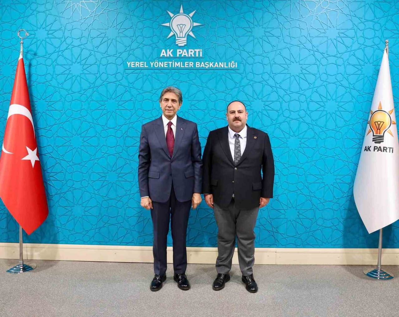 ESKİŞEHİR İNÖNÜ BELEDİYE BAŞKANI SERHAT HAMAMCI, İLÇEDE YÜRÜTÜLEN HİZMET VE YATIRIMLARIN YANI SIRA...