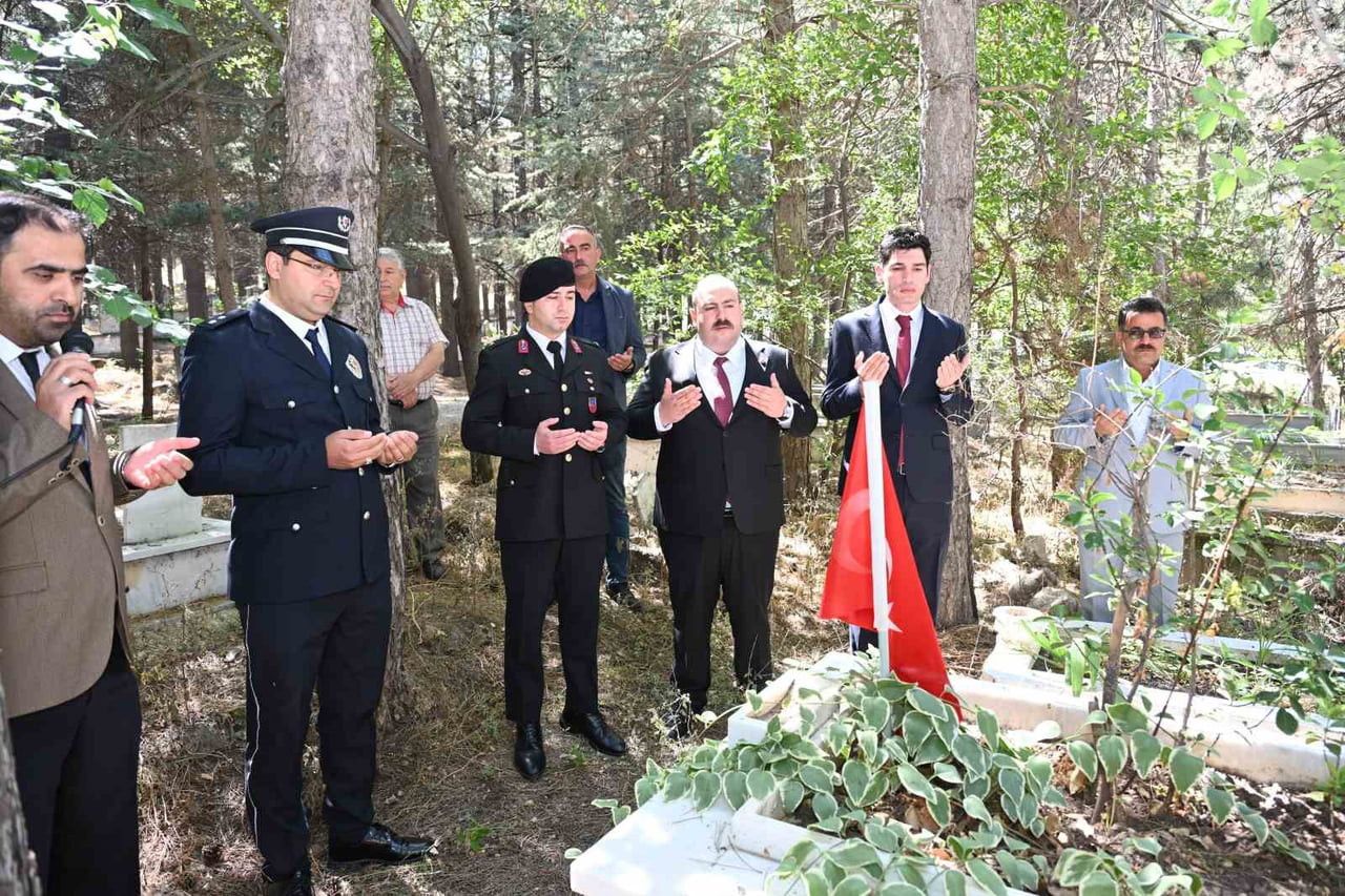 ESKİŞEHİR İNÖNÜ BELEDİYESİ, 15 TEMMUZ DEMOKRASİ VE MİLLİ BİRLİK GÜNÜ KAPSAMINDA İLÇE MERKEZİ İLE...