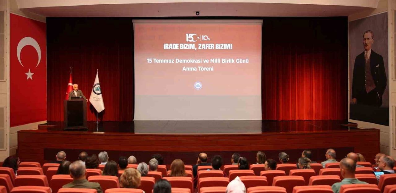 ESKİŞEHİR OSMANGAZİ ÜNİVERSİTESİ'NDE (ESOGÜ) 15 TEMMUZ DEMOKRASİ VE MİLLİ BİRLİK GÜNÜ DOLAYISIYLA...