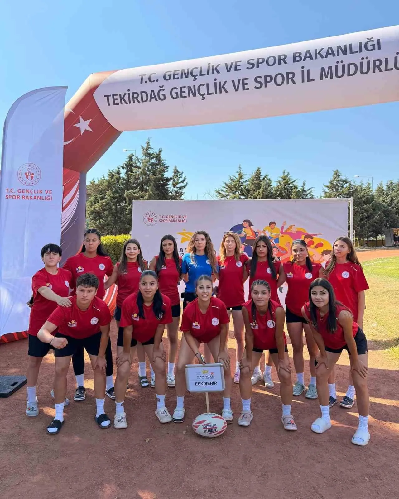 ESKİŞEHİR RAGBİ KADIN TAKIMI, ANALİG RAGBİ GRUP MÜSABAKALARINI NAMAĞLUP TAMAMLAYARAK ŞAMPİYON...