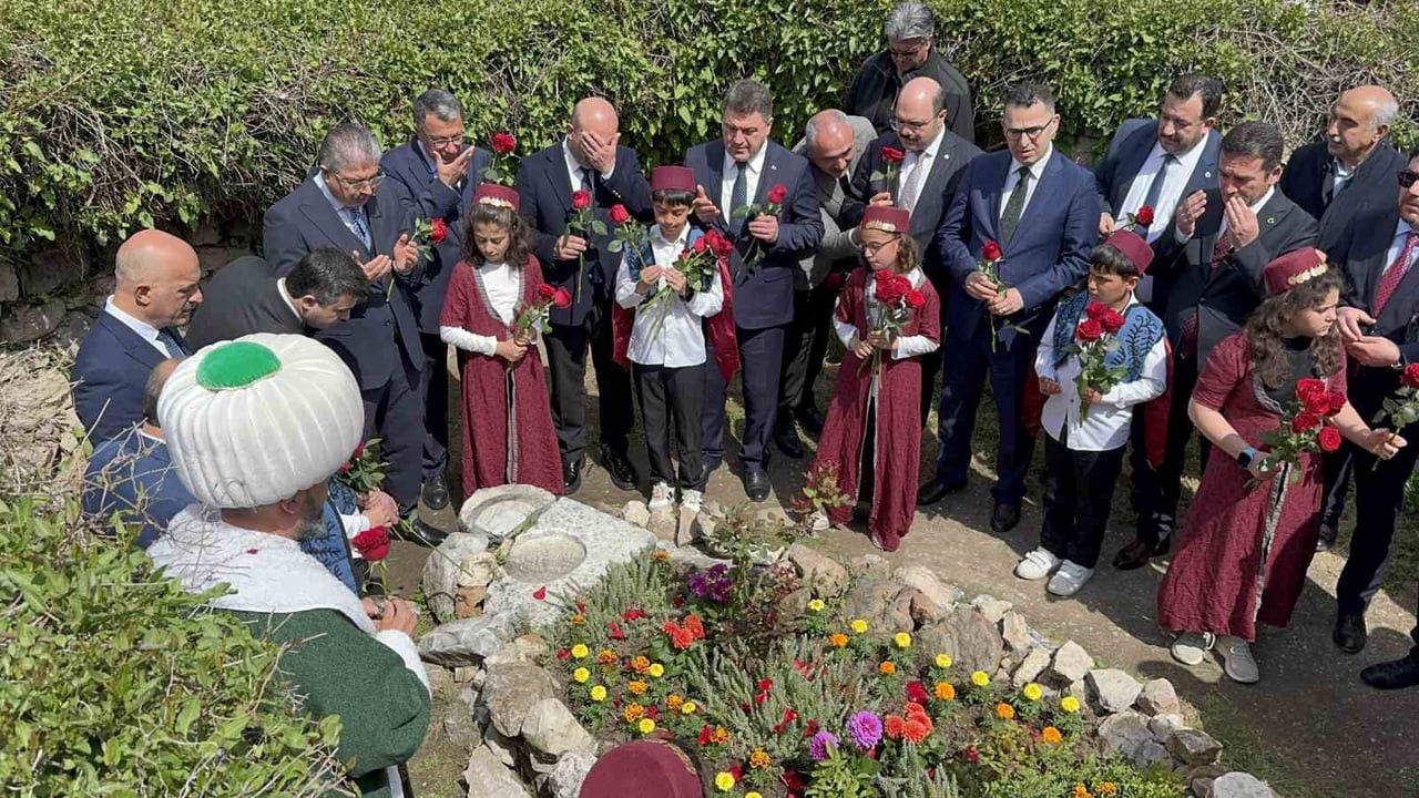 ESKİŞEHİR'DE BÜYÜK MUTASAVVIF YUNUS EMRE VEFATININ 705'NCİ YIL DÖNÜMÜNDE TÖREN İLE...