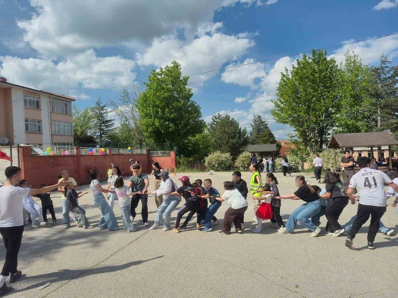 ESKİŞEHİR'DE NEŞELİ HAYATLAR DERNEĞİ TARAFINDAN 19 MAYIS ATATÜRK’Ü ANMA, GENÇLİK VE SPOR BAYRAMI...