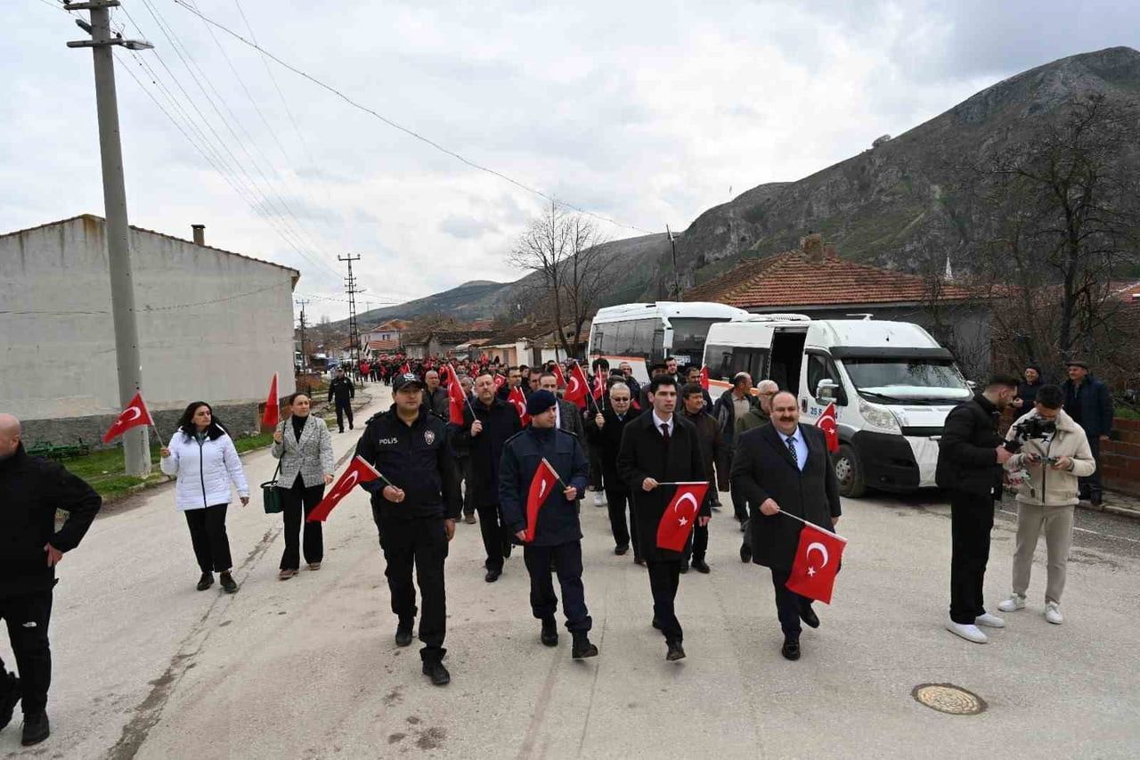 ESKİŞEHİR'İN İNÖNÜ İLÇESİNDE, İKİNCİ İNÖNÜ SAVAŞI’NIN 105. YIL DÖNÜMÜ NEDENİYLE ZAFER YÜRÜYÜŞÜ VE...