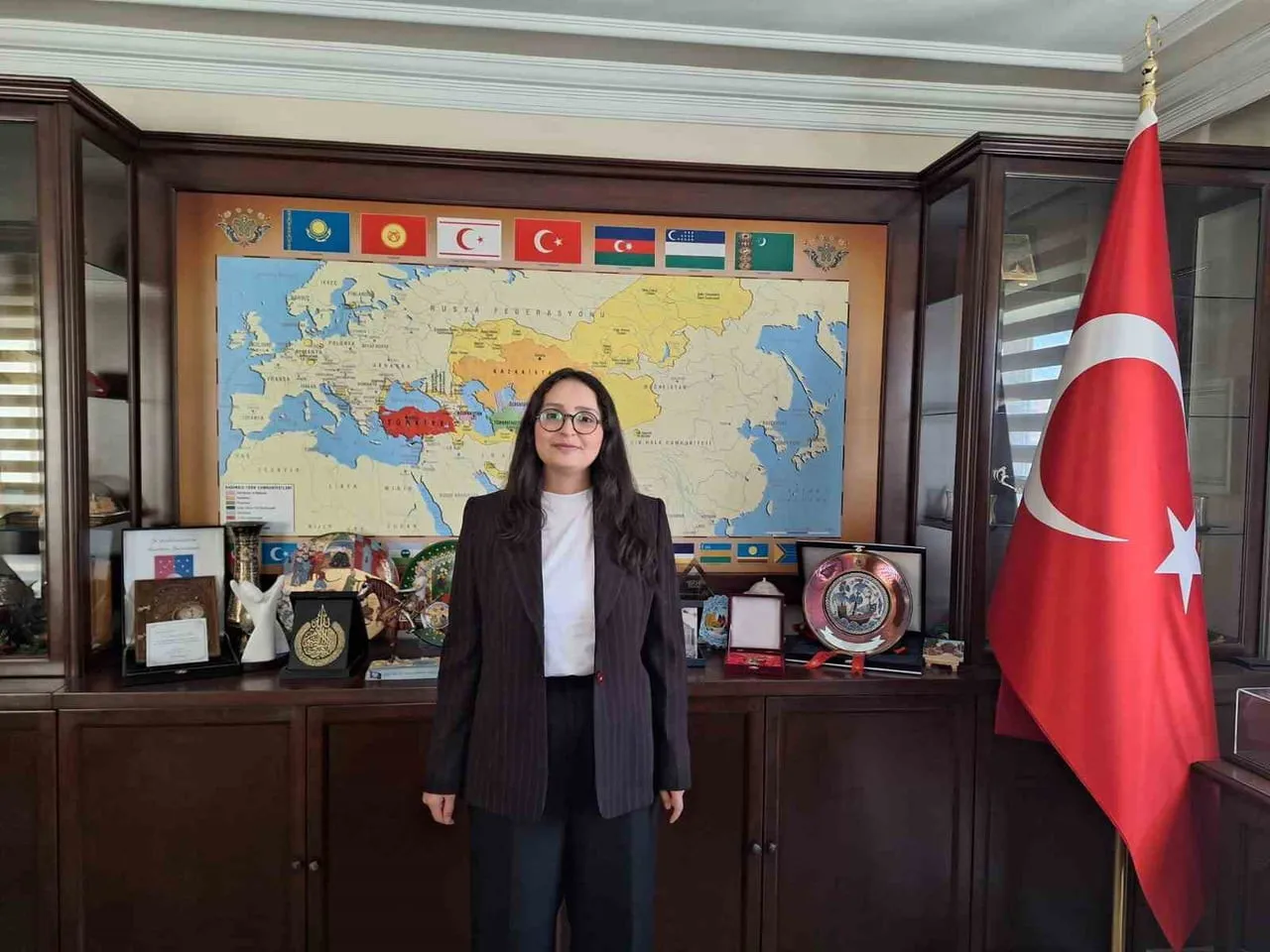 ESKİŞEHİRLİ GENÇ ARAŞTIRMACI YAZAR MERYEM ÜLKÜ AYGÜL, YUNUS EMRE’NİN BİLİNEN ‘DİVAN’I DIŞINDAKİ...