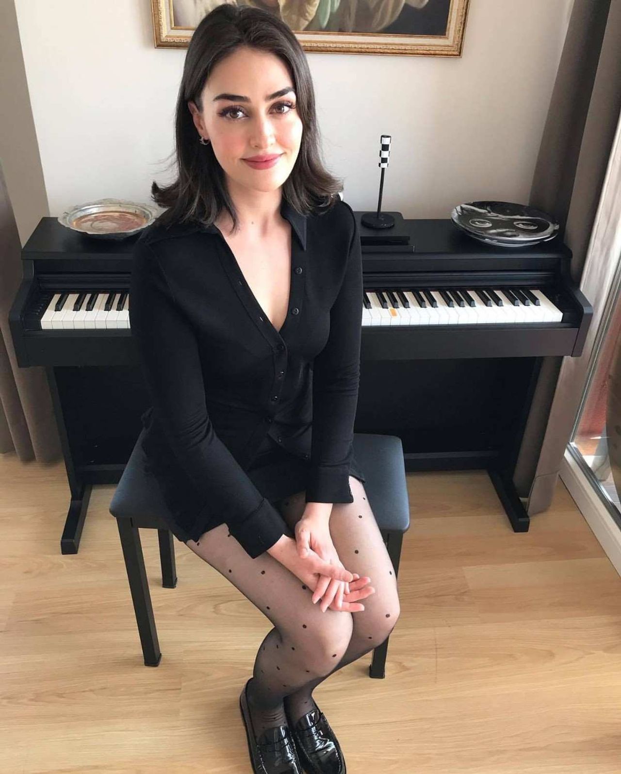 Esra Bilgiç Atatürk dizisinde
