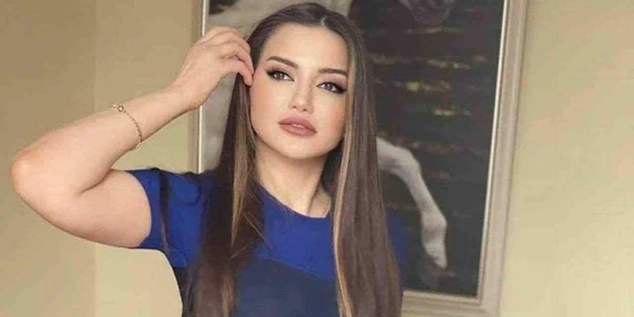 Esra Ezmeci Kimdir