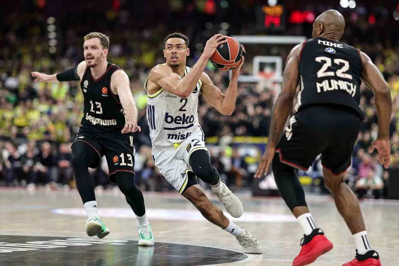 EUROLEAGUE'İN 35. HAFTASINDA FENERBAHÇE, DEPLASMANDA BAYERN MÜNİH'E MAĞLUP OLURKEN, A. EFES DE...
