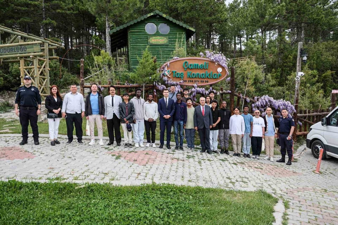 EVLİYA ÇELEBİ ÖĞRENCİ DEĞİŞİM PROGRAMI KAPSAMINDA DENİZLİ’YE GELEN ULUSLARARASI ÖĞRENCİLER...