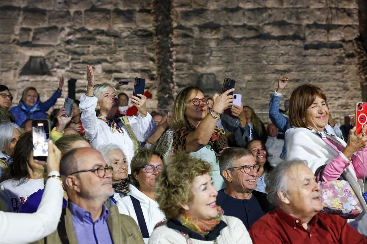 BODRUM’DA ZEKİ MÜREN’İN 30. ÖLÜM YIL DÖNÜMÜNDE ANMA KONSERİ