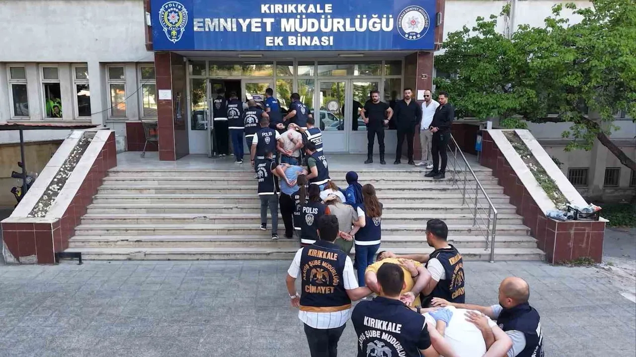 KIRIKKALE'DE 12 YIL ÖNCE ÖLDÜRÜLDÜKTEN SONRA CESEDİ 7 PARÇAYA AYRILARAK DERİN DONDURUCUDA SAKLANAN...