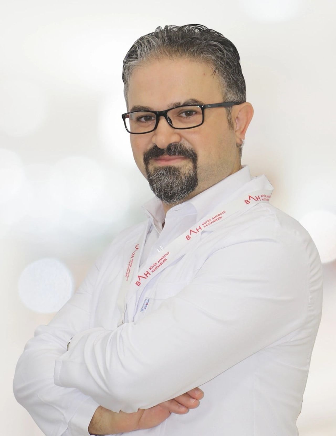 KULAK BURUN BOĞAZ (KBB) HASTALIKLARI VE BAŞ-BOYUN CERRAHİSİ UZMANI OPR. DR. DAVUT TEPE, BURUN...