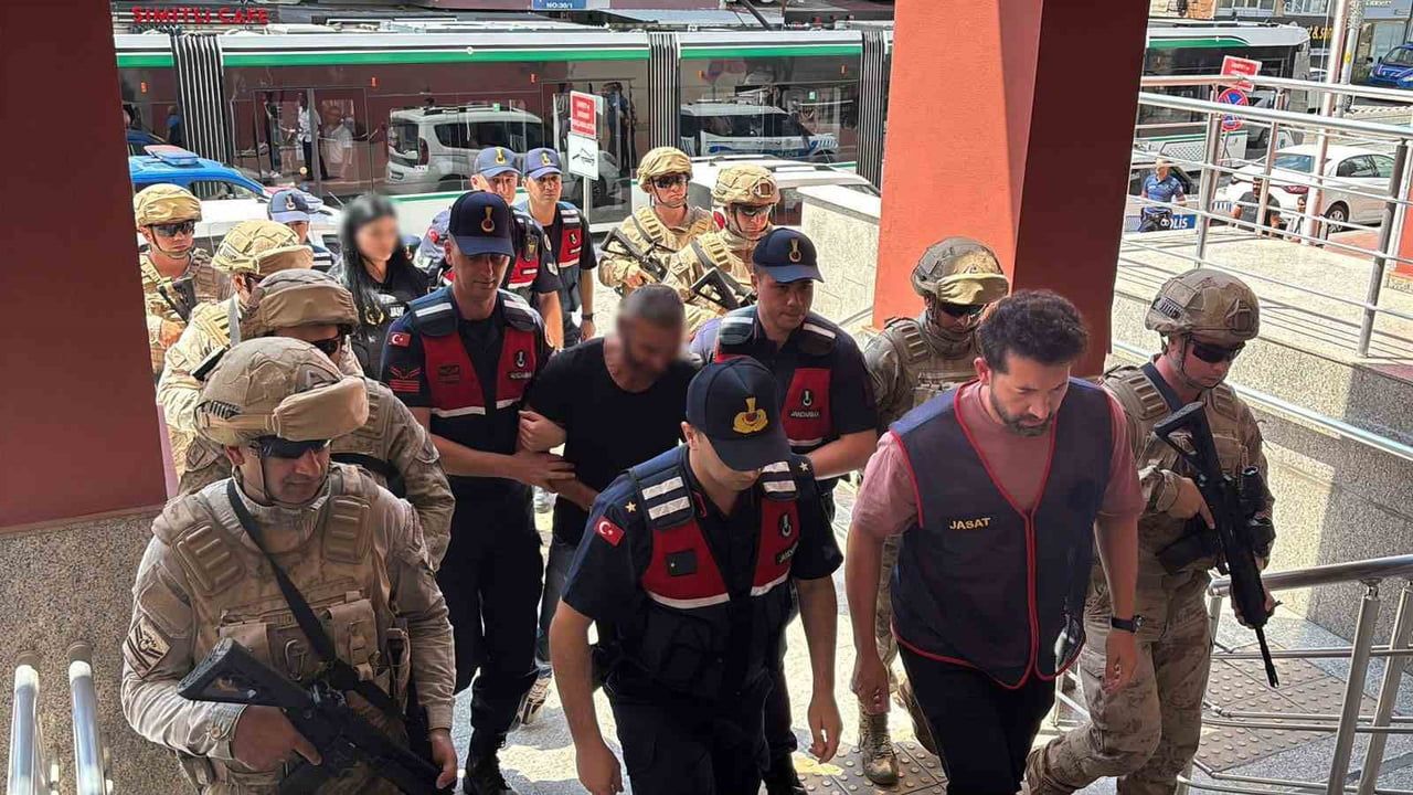 KOCAELİ'DEKİ SUÇ ÖRGÜTÜNE YÖNELİK HAZİRAN AYINDA DÜZENLENEN OPERASYONUN FİRARİ ŞÜPHELİSİ RECEP Y....