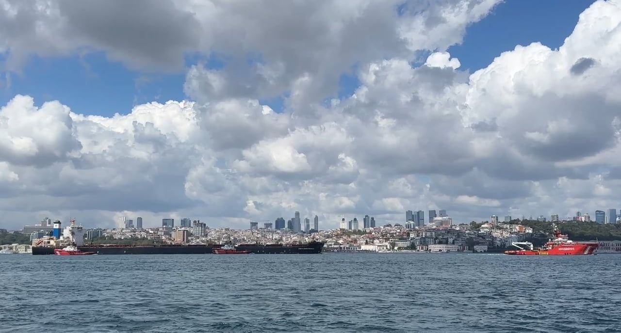 İSTANBUL BOĞAZI, LİBERYA BAYRAKLI "DEYİ ENDURANCE" İSİMLİ 289 METRE UZUNLUĞUNDAKİ GEMİNİN GEÇİŞİ...
