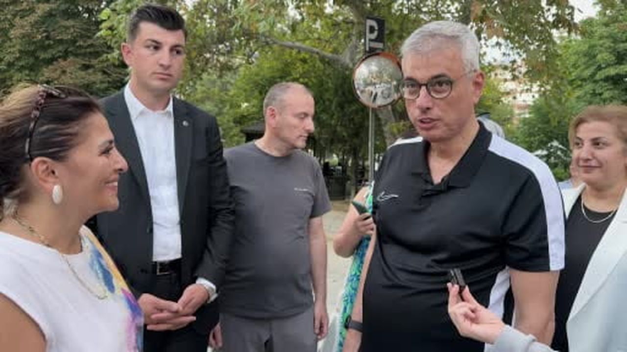 Bakan Memişoğlu, vatandaşlarla birlikte egzersiz yaptı