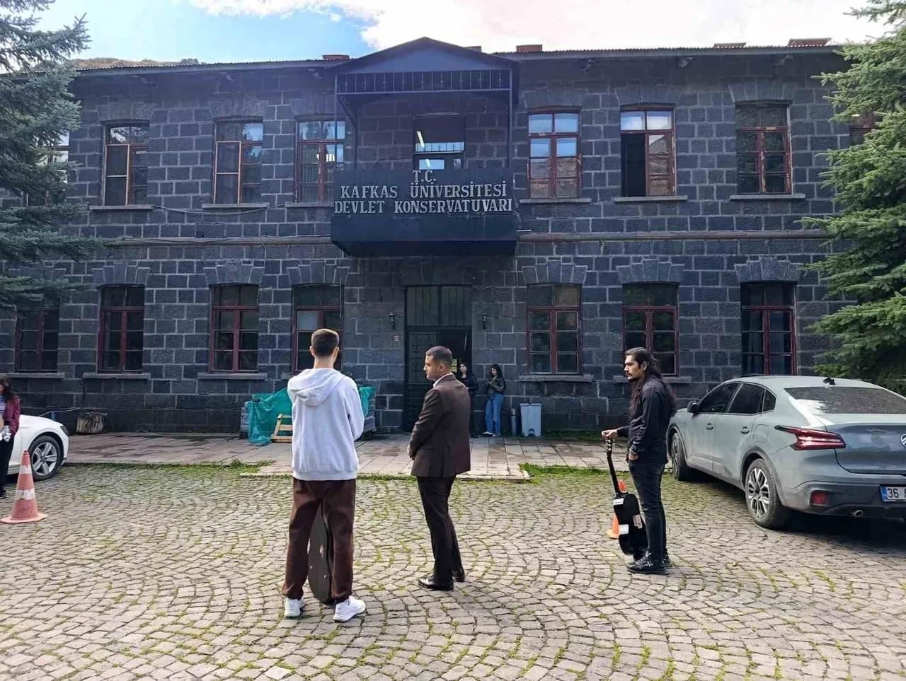 KARS’TA KONSERVATUVAR HAYALİ KURAN ÖĞRENCİLER İÇİN YETENEK SINAVI HEYECANI(KARS-İHA)