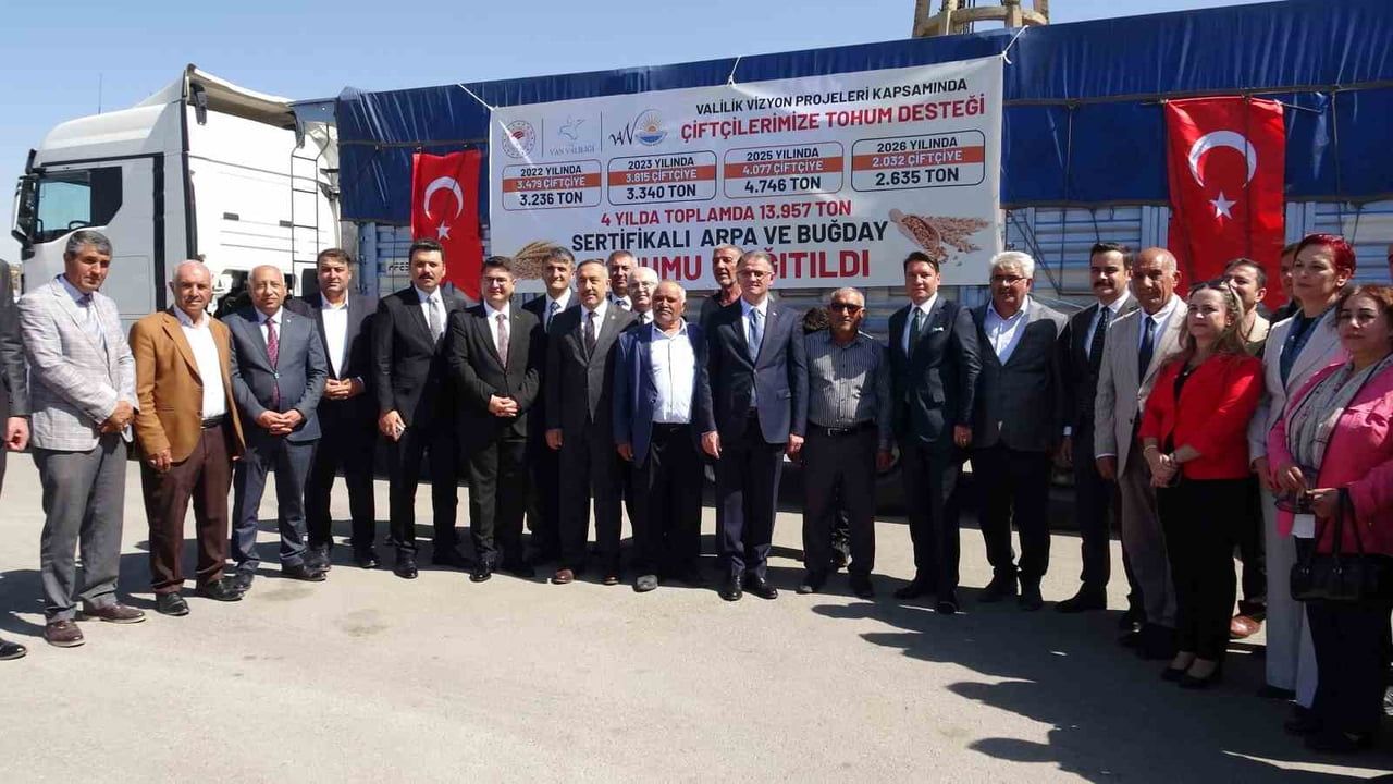 TOHUM DAĞITIM TÖRENİ, BELEDİYENİN MAKİNE İKMAL DAİRE BAŞKANLIĞINDA GERÇEKLEŞTİRİLDİ