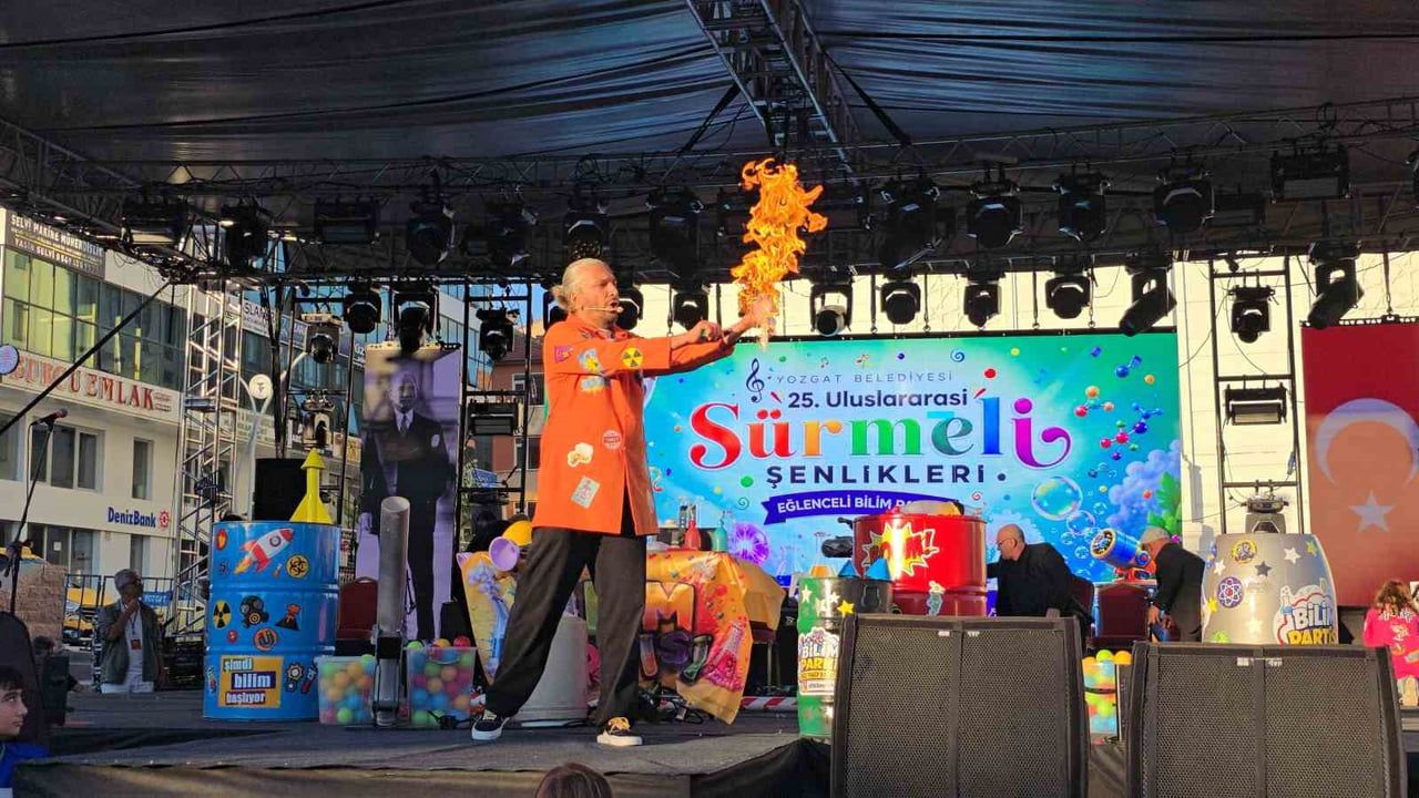 BU YIL 25’İNCİSİ DÜZENLENEN ULUSLARARASI SÜRMELİ ŞENLİKLERİ, RENKLİ GÖRÜNTÜLERE SAHNE OLAN...
