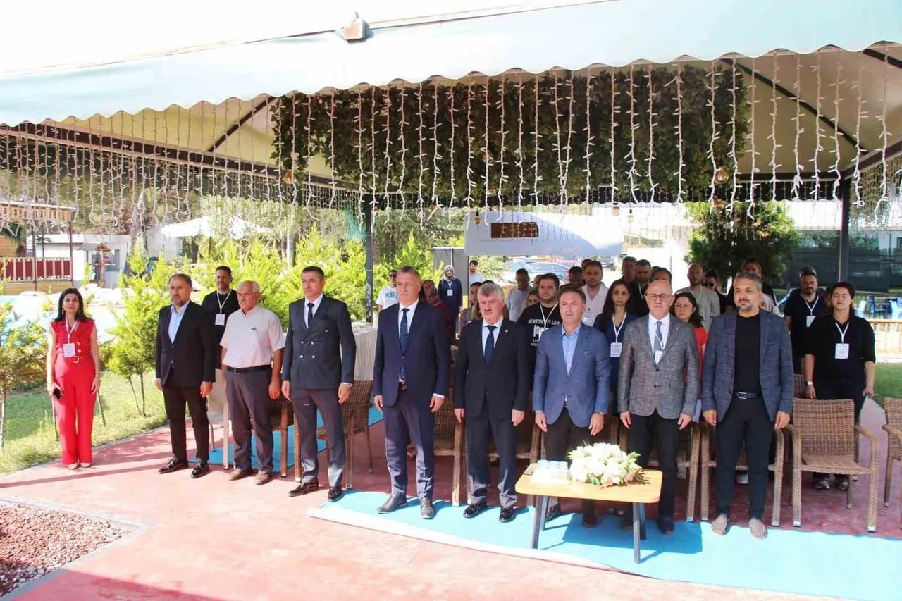 TÜBİTAK 4005 KAPSAMINDA DESTEKLENEN “FİZİK EĞİTİMİNDE YAPAY ZEKÂ İLE DİJİTALLEŞME DESTEKLİ ÖĞRENME...