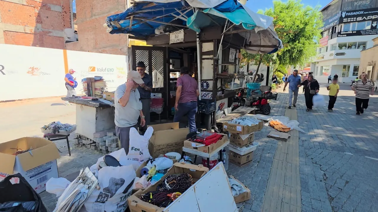 KÜTAHYA'DA 47 YILLIK ESNAF MAHKEME KARARI SONRASI İŞ YERİNİ BOŞALTTI