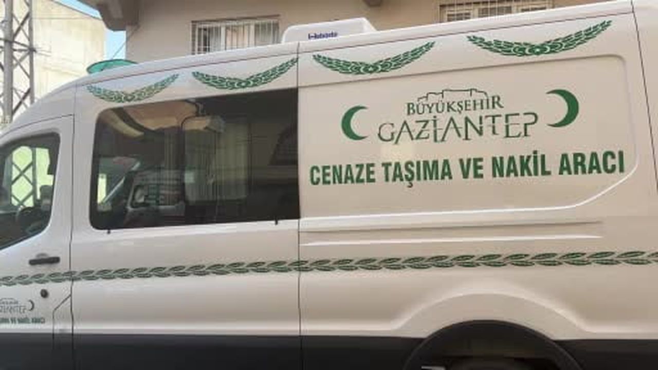 Gaziantep'te dehşet: Önce eşini öldürdü, sonra 3'ü çocuk 4 kişiyi yaraladı