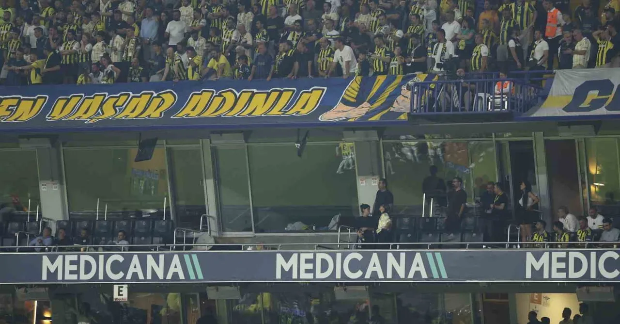 İŞ İNSANI ACUN ILICALI, FENERBAHÇE ŞÜKRÜ SARACOĞLU SPOR KOMPLEKSİ İÇERİSİNDEKİ 217 NUMARALI LOCA...