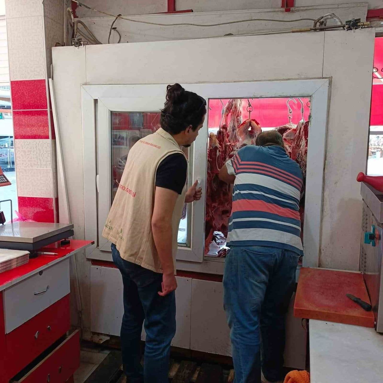 AYDIN’IN SÖKE İLÇESİNDE VATANDAŞLARIN SAĞLIKLI VE GÜVENİLİR GIDAYA ULAŞABİLMESİ AMACIYLA GIDA...