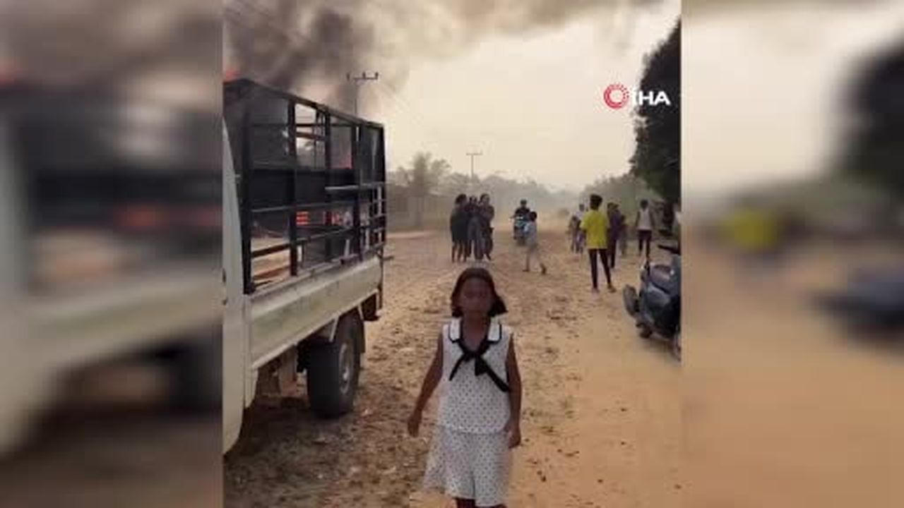 Endonezya'nın Kalimantan Adası'nda Ağustos ayında başlayan orman yangını sürüyor. Yangınlar...