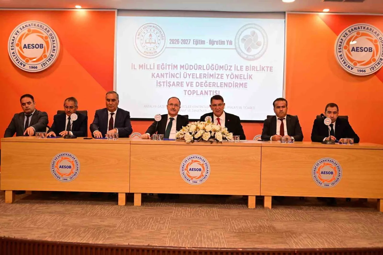 AESOB’DA BİR ARAYA GELEN KANTİNCİ ESNAFI İLE EĞİTİM YÖNETİCİLERİ