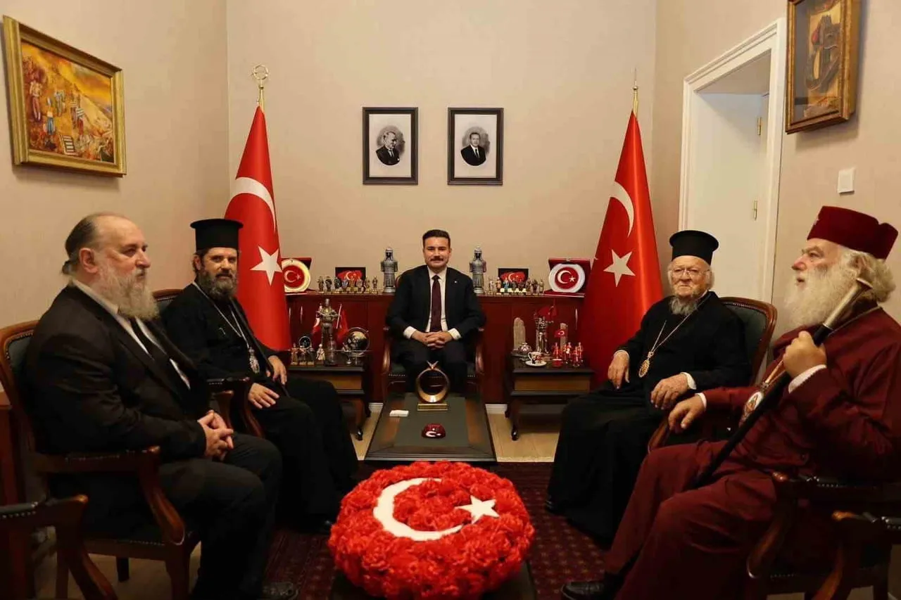 FENER RUM PATRİĞİ BARTHOLOMEOS, İSKENDERİYE PATRİĞİ THEODORE, ARNAVUTLUK BAŞPİSKOPOSU LOANNİS...