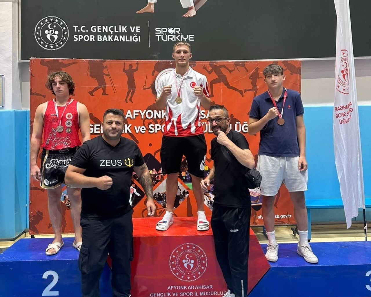 AFYONKARAHİSAR’DA 45 İLDEN 386 SPORCUNUN KATILIMIYLA DÜZENLENEN 30 AĞUSTOS MUAYTHAİ ZAFER...