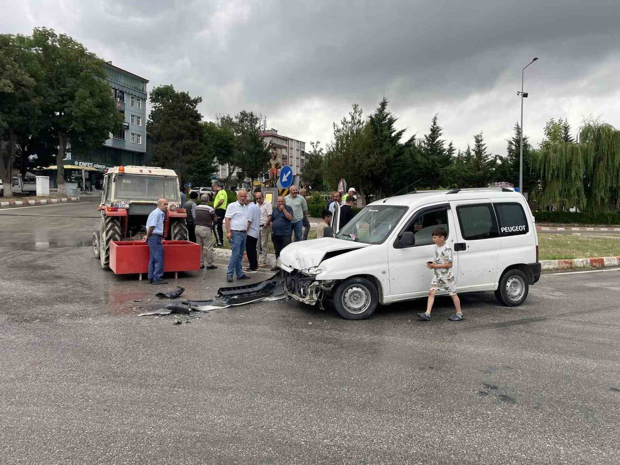 KAZA, İSTASYON KAVŞAĞI'NDA MEYDANA GELDİ.