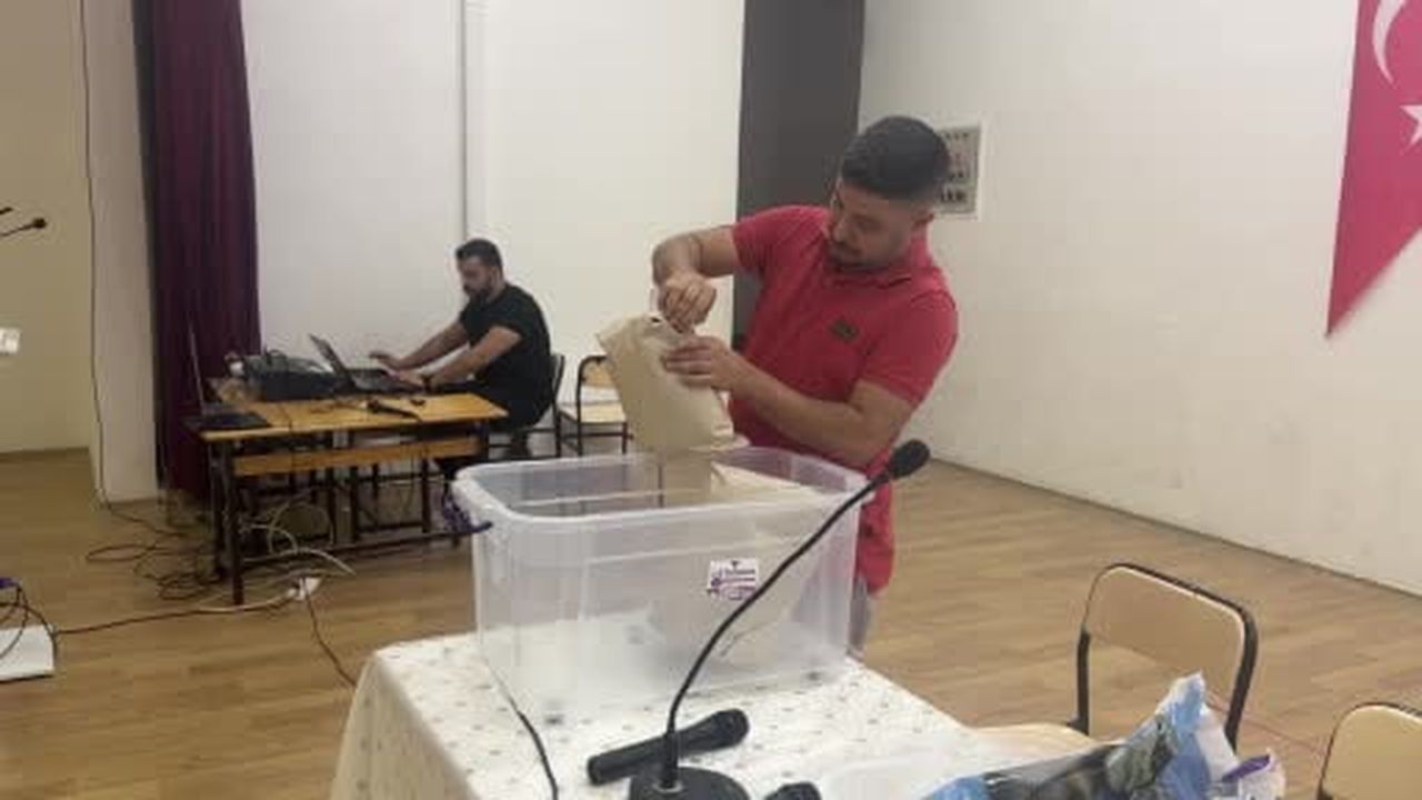 Siverek’te okullar için kura çekildi: 3 bin 978 kişi başvurdu