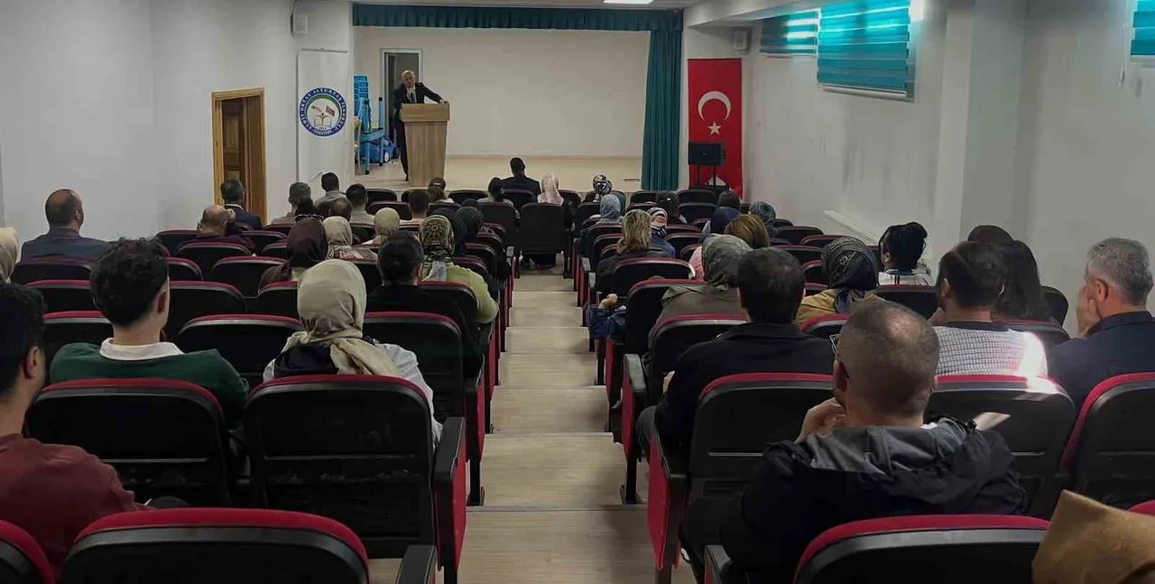 AYDINTEPE’DE YENİ EĞİTİM YILI ÖNCESİ ZÜMRE TOPLANTISI YAPILDI