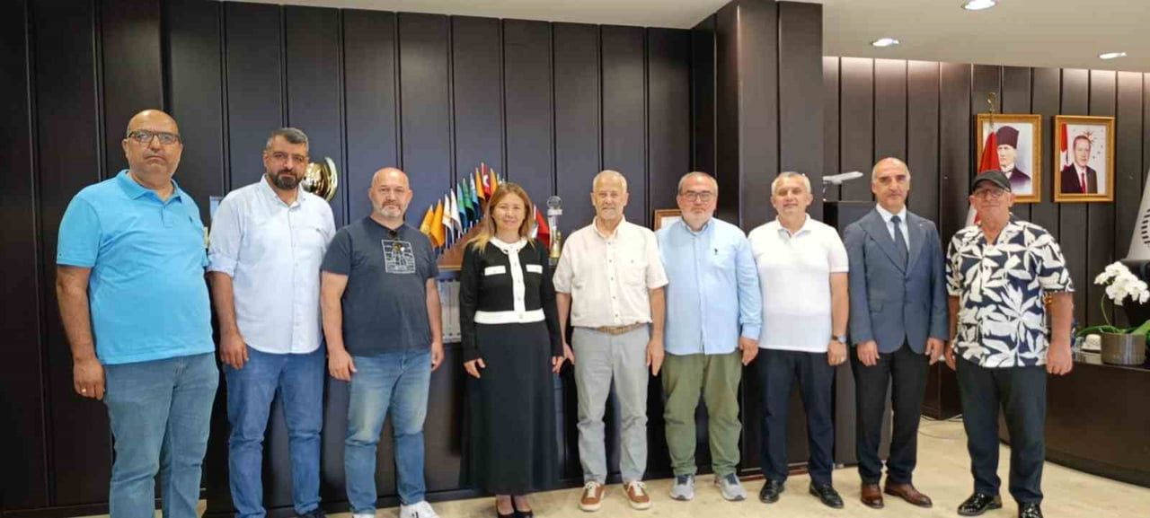 SAMSUN 19 MAYIS GAZETECİLER CEMİYETİ BAŞKANI YUSUF ZİYA ÇAKIR VE BERABERİNDEKİ YÖNETİM KURULU...