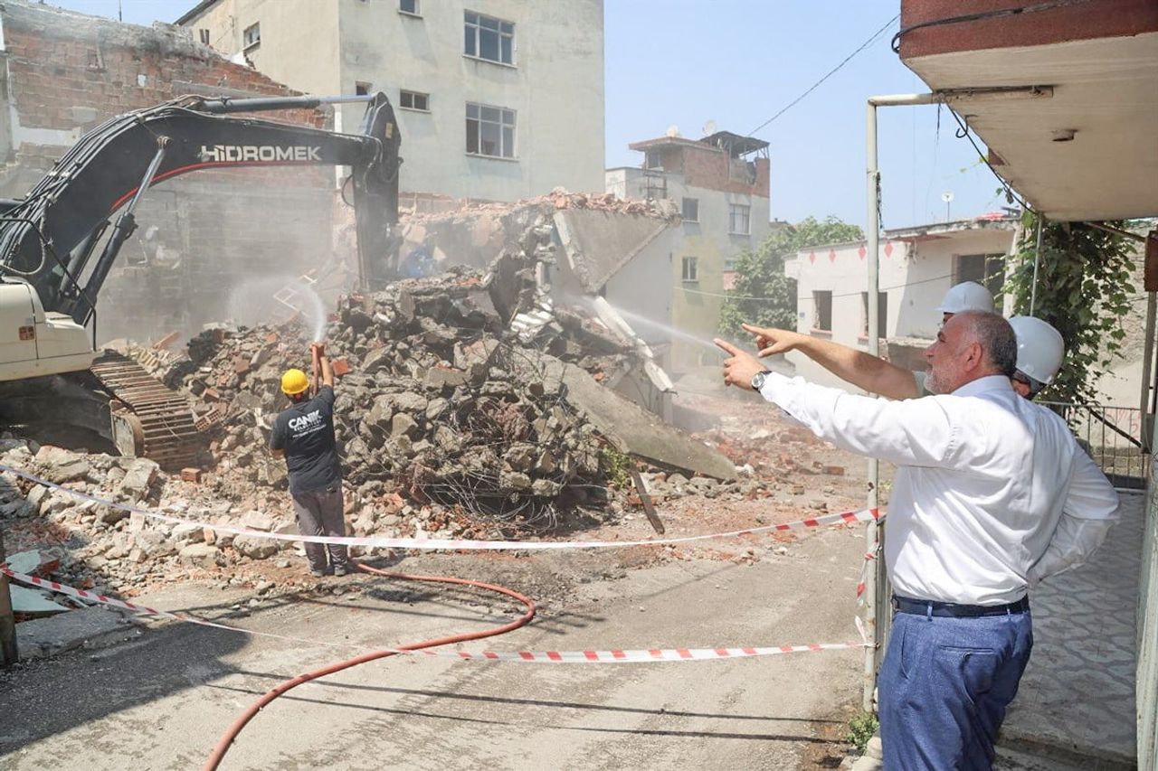 CANİK BELEDİYE BAŞKANI İBRAHİM SANDIKÇI, GÜVENLİ VE MODERN ŞEHİRCİLİK HAMLESİYLE CANİK'İN...