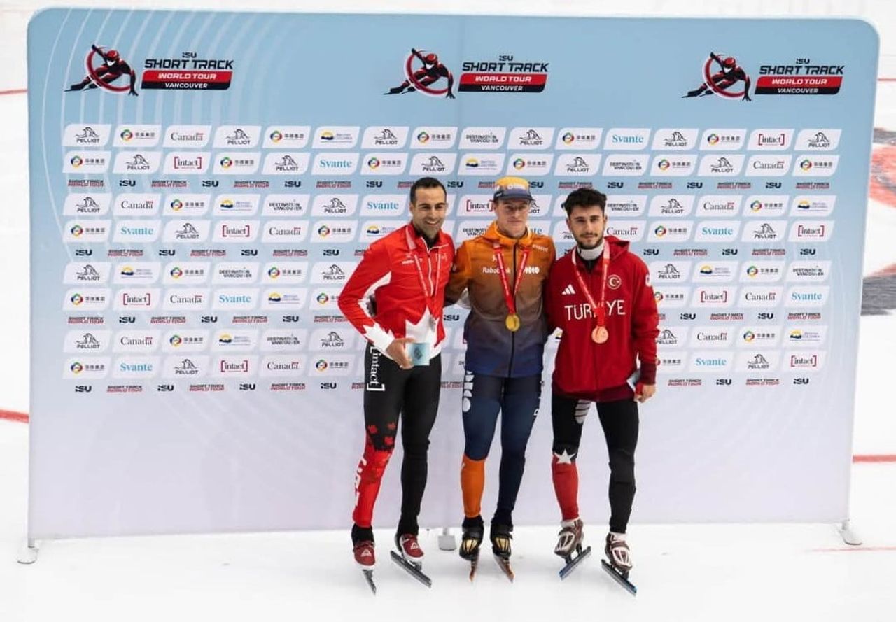 KANADA'DA DÜZENLENEN SHORT TRACK WORLD TOUR 1 YARIŞMASINDA MİLLİ SPORCUMUZ FURKAN AKAR, 500...