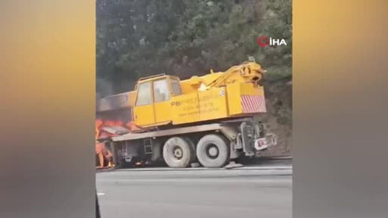 İş makinesi alev alev yandı