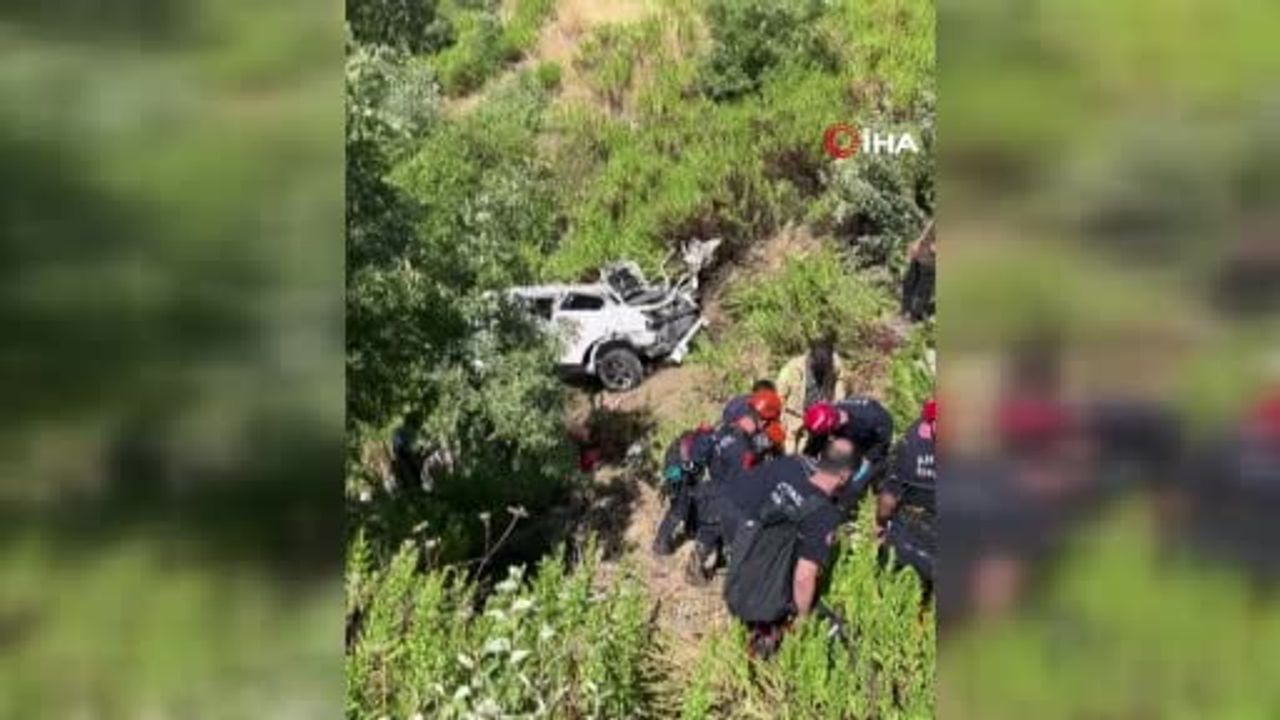 Antalya'da otomobil uçuruma yuvarlandı: 5 ölü, 2 yaralı