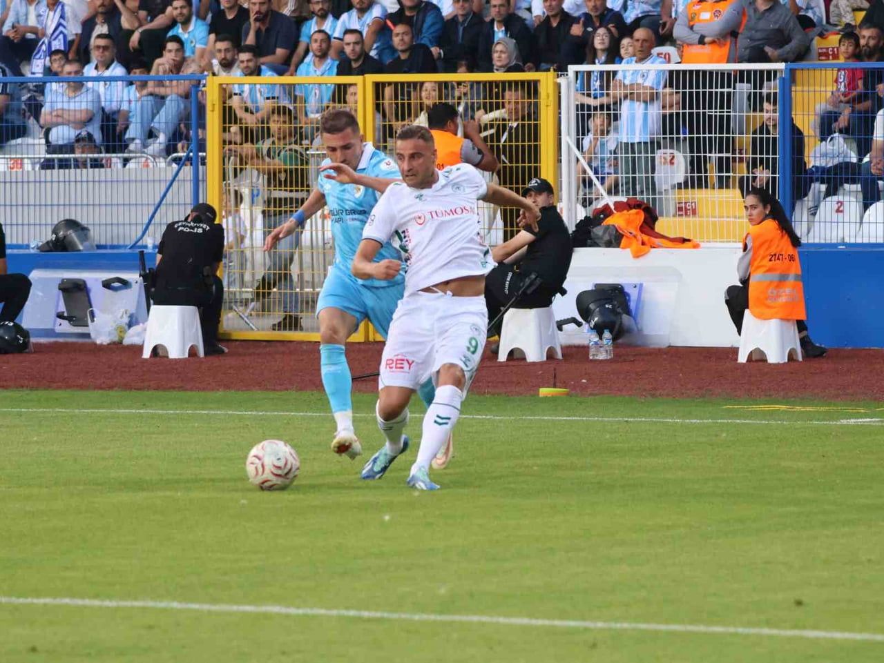 TRENDYOL SÜPER LİG'İN 4. HAFTASINDA ERZURUMSPOR FK, SAHASINDA KONYASPOR'U 1-0 MAĞLUP ETTİ.