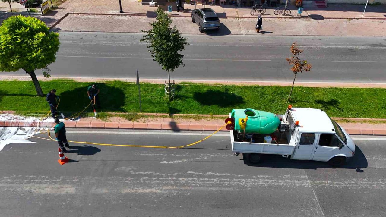 KAYSERİ BÜYÜKŞEHİR BELEDİYESİ; DÜZENLİ OLARAK SÜRDÜRDÜĞÜ İLAÇLAMA FAALİYETLERİNE YAZ MEVSİMİNDE...
