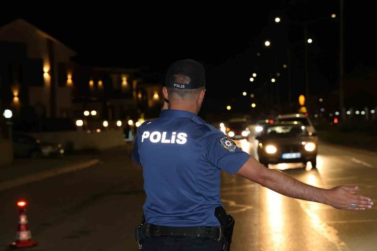 ERZURUM’DA VATANDAŞLARIN HUZUR VE GÜVENLİĞİNİ SAĞLAMAK AMACIYLA GERÇEKLEŞTİRİLEN GENİŞ ÇAPLI...